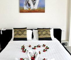 Lars-Lita Residence is located at 34/12-15 Prachanukhro Rd