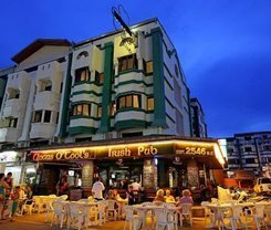 Angus O'Tool's Irish Pub Guesthouse is located at 516/20 Patak Road