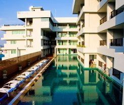 Casa Del M Resort is located at 14/8 Prabaramee Soi 3