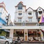 Connect Guesthouse is located at 125/8-9 Rath-U-Thit Road. on Phuket island