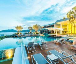 Friendship Beach Resort & Atmanjai Wellness Centre is located at 27/1 M.5 Soi Mittrapap T.Rawai Phuket on the island of Phuket. Friendship Beach Resort & Atmanjai Wellness Centre has a guest rating of 8.8 and has Resort amenities including: Swimming Pool