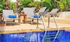 Karon Beach Pool Hotel is located at 381 Patak road