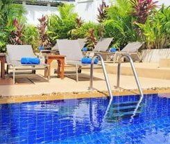 Karon Beach Pool Hotel is located at 381 Patak road