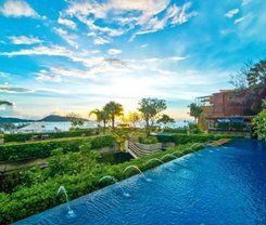 Paripas Patong Resort is located at 230 Rat Uthit 200 Pee