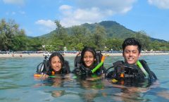 Discover Scuba Diving for Beginners (Non Certified Divers) by Bangtao Beach Bar Discover Scuba Diving for Beginners (Non Certified Divers) by Bangtao Beach Bar