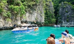 Phi Phi Island Speed Boat Premium Trip with Lunch by Bangtao Beach Bar