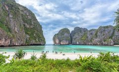 Phuket Half-Day Phi Phi and Khai Island Speedboat Tour by Bangtao Beach Bar Phuket Half-Day Phi Phi and Khai Island Speedboat Tour by Bangtao Beach Bar