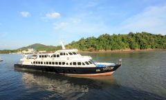 Phuket to Koh Phi Phi by Phi Phi Cruiser by Bangtao Beach Bar Phuket to Koh Phi Phi by Phi Phi Cruiser by Bangtao Beach Bar