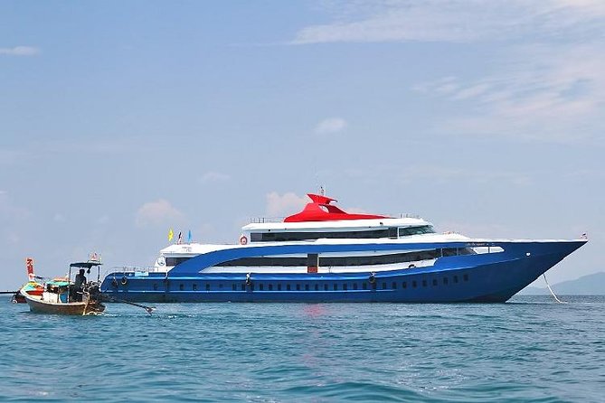 Phi Phi Island Tour by Big Boat by Royal Jet Cruiser (First Class) by Bangtao Beach Bar Phi Phi Island Tour by Big Boat by Royal Jet Cruiser (First Class) - Phi Phi Islands