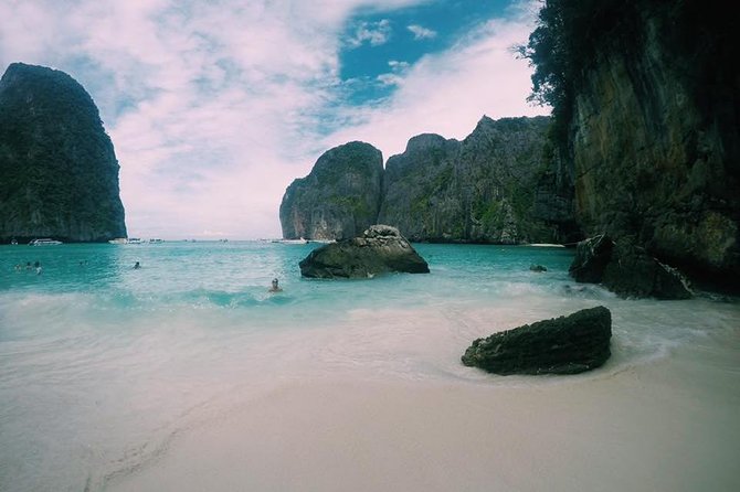 Phuket Phi Phi-Khai Island and Maya Bay Boat and Lunch Tour by Bangtao Beach Bar Phuket Phi Phi-Khai Island and Maya Bay Boat and Lunch Tour - Ports of Call Tours