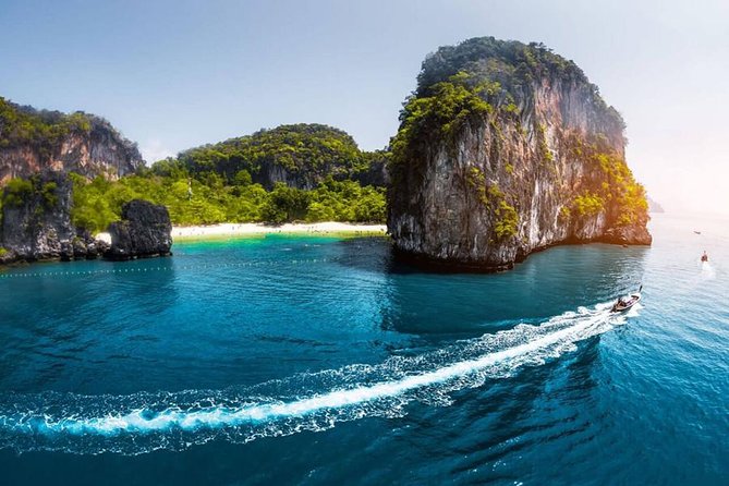 James Bond Island Group Tour by Speedboat by Bangtao Beach Bar James Bond Island Group Tour by Speedboat - James Bond Island