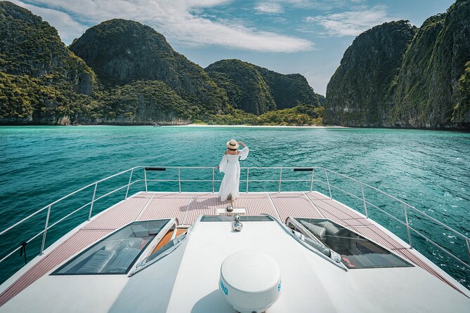 Phuket: Full-Day Phi Phi Islands, Maiton island Trip by Speed Catamaran by Bangtao Beach Bar Phuket: Full-Day Phi Phi Islands, Maiton island Trip by Speed Catamaran - Day Cruises