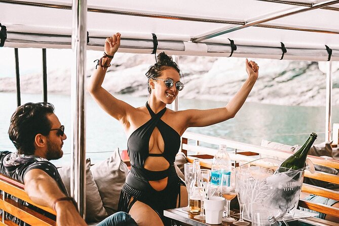 Phuket HYPE Boat Freedom Party Cruise with Transfers by Bangtao Beach Bar Phuket HYPE Boat Freedom Party Cruise with Transfers - Catamaran Cruises