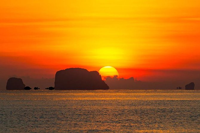 Phuket Phang Nga Bay Island-Hopping Day Trip with Sunset Views by Bangtao Beach Bar Phuket Phang Nga Bay Island-Hopping Day Trip with Sunset Views - Phang Nga Bay