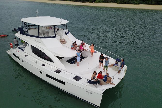 SANYATI - Leopard 51 Power Cat Luxury Cruise by Bangtao Beach Bar SANYATI - Leopard 51 Power Cat Luxury Cruise - Catamaran Cruises